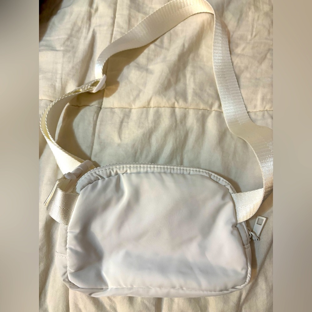 white fanny shoulder crossbody